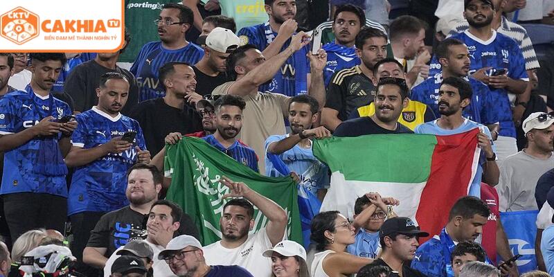 Al Hilal - Hành Trình Vươn Mình Của CLB Top 1 Châu Á 4 Khán đài rực rỡ sắc xanh khi Hilal Al thi đấu tại Riyadh